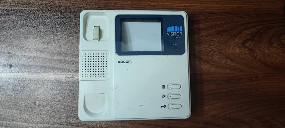مانیتور در باز کن سیاه سفید/آیفون تصویری مدلkocom - kvm 400بدون گوشی(استوک)