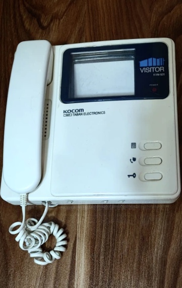 مانیتور در باز کن /آیفون تصویری kocom سیاه سفیدمدلkocom - kvm 920(استوک)