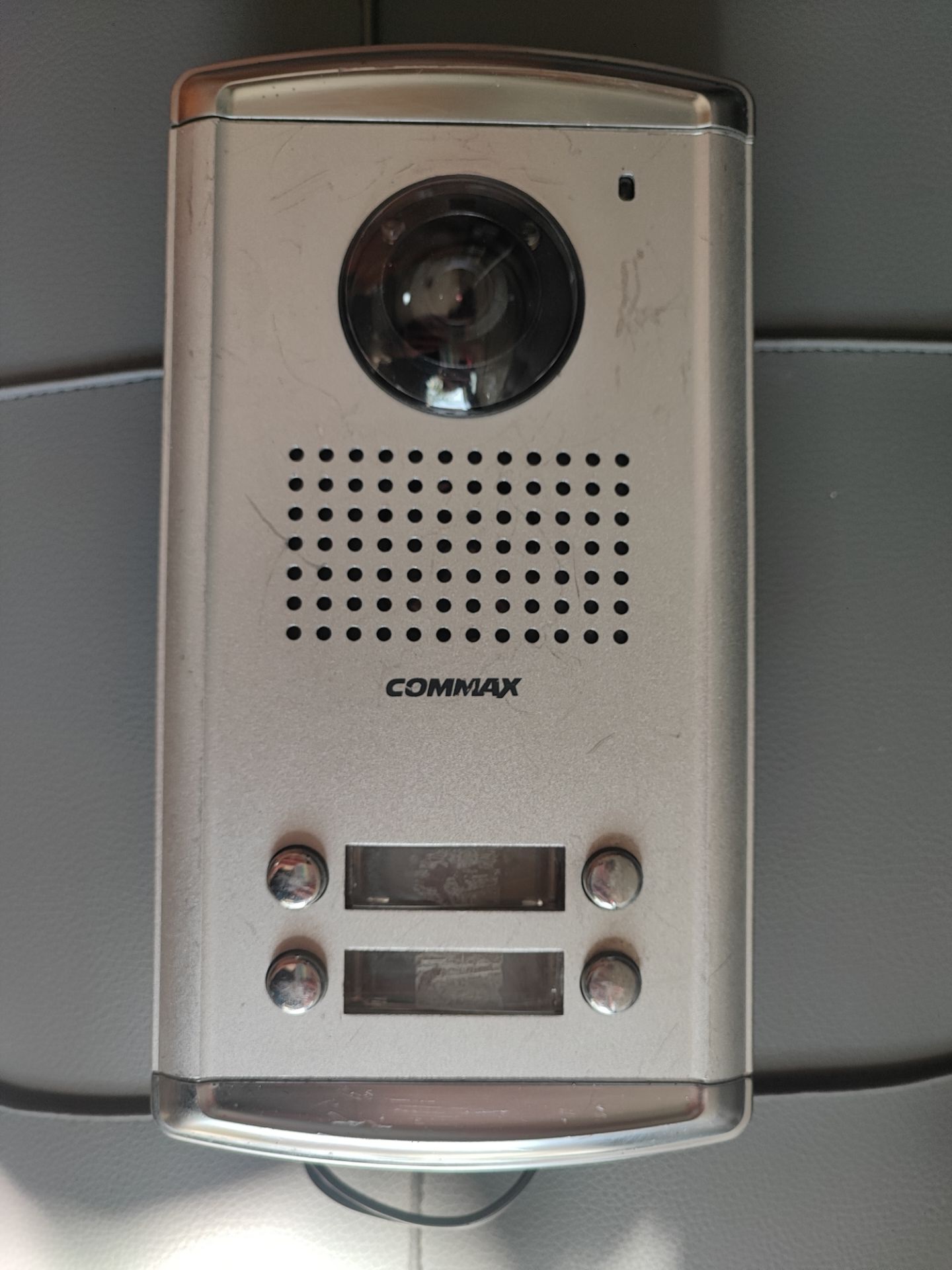 آیفون تصویری پنل بیرونی ۴واحدی کماکس دوربین رنگی commax پنل جلودری |( استوک ) commax پنل دربازکن تصویری کوماکس کره ای با سووییچر